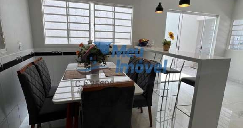 QR 404 Samambaia Norte Sobrado 4 Quartos 3 Suítes 2 Vagas 209m² Reformada