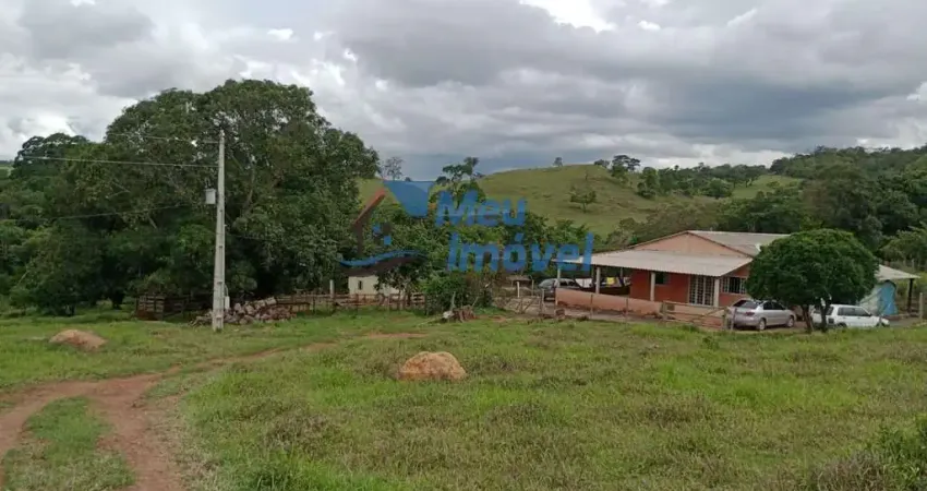 Sítio Mato Grande Luziânia 2 Casas 6 Quartos 1 Suíte 2 Vagas 315m² Área de Fundos