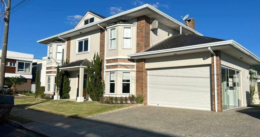 Casa com 4 dormitórios à venda, 228 m² por R$ 2.500.000,00 - Centro - Camboriú/SC