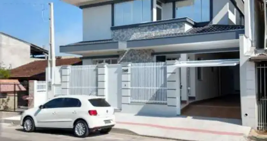 Sobrado com 4 dormitórios à venda, 228 m² por R$ 3.750.000,00 - Vila Real - Balneário Camboriú/SC