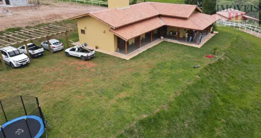 Chácara / sítio com 3 quartos à venda na Rua Inhambu, 678, Estância Weekend, Jarinu