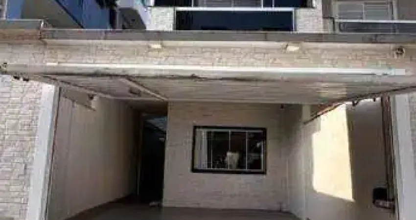 Sobrado com 3 dormitórios à venda, 120 m² por R$ 997.000 - Ocian - Praia Grande/SP