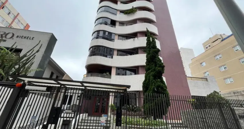 Apartamento 2 qtos Mobiliado a Venda no Centro em Curitiba Parana