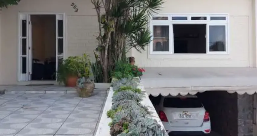 Casa à venda com 4 quartos 4 suítes, 320,88m² em coqueiros florianópolis