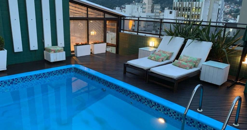 Apartamento Duplex à venda com 3 quartos 1 suíte, 203m² em Centro Florianópolis