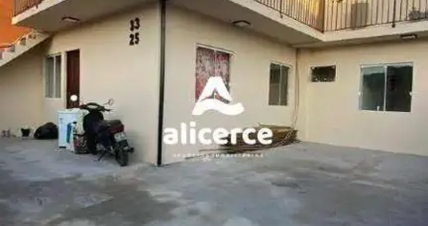 Casa à venda com 8 quartos , 190m² em Serraria São José