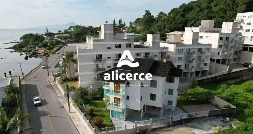 Casa à venda com 6 quartos 2 suítes, 370m² em Ponta de Baixo São José