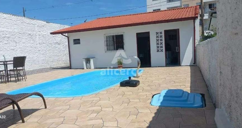 Casa à venda com 3 quartos 1 suíte, 182m² em Barra do Aririú Palhoça