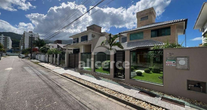 Casa à venda com 4 quartos 2 suítes, 193,46m² em Pedra Branca Palhoça