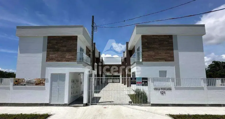 Sobrado novo com duas suítes, condomínio fechado, em Palhoça - SC