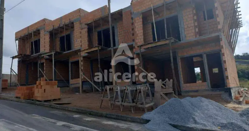 Sobrado à venda com 2 quartos 2 suítes, 110m² em Sertão do Maruim São José