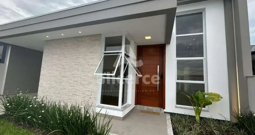 Casa à venda com 3 quartos i 1 suíte i 100m² i piscina i em bela vista palhoça