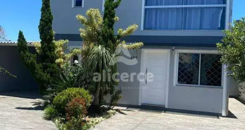 Casa à venda com 3 quartos 1 suíte, 174m² em ponte do imaruim palhoça