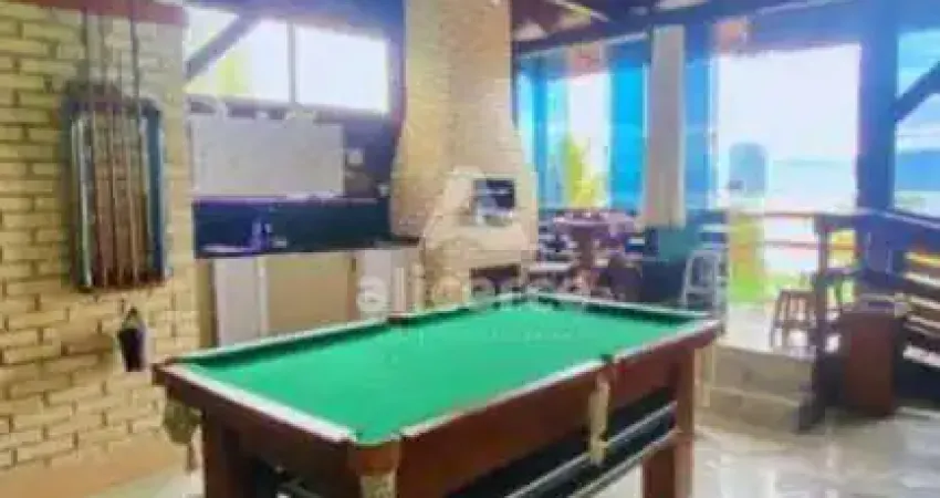 Casa à venda com 3 quartos , 200m² em Ribeirão da Ilha Florianópolis