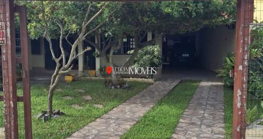 IMPERDÍVEL EM CIDREIRA – CASA MOBILIADA A 200M DO MAR - APENAS 216MIL