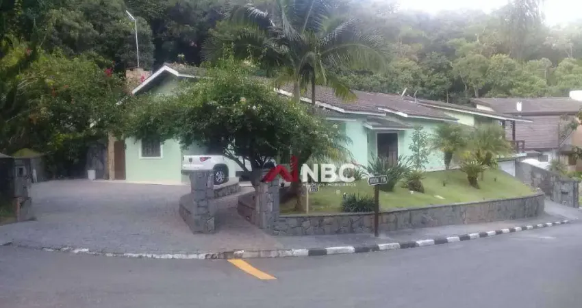Casa com 5 suítes à venda, 680 m² por R$ 2.800.000 - Condomínio Arujazinho I, II e III - Arujá/SP