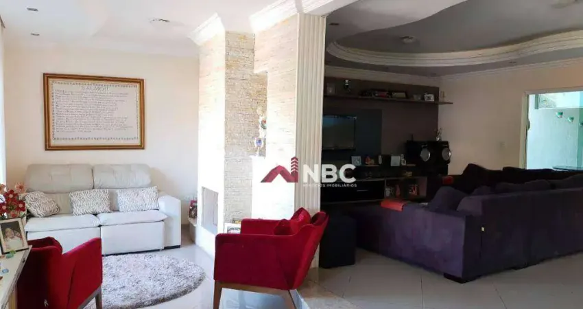 Casa com 4 dormitórios à venda, 303 m² por R$ 1.600.000,00 - Condomínio Country Club - Arujá/SP