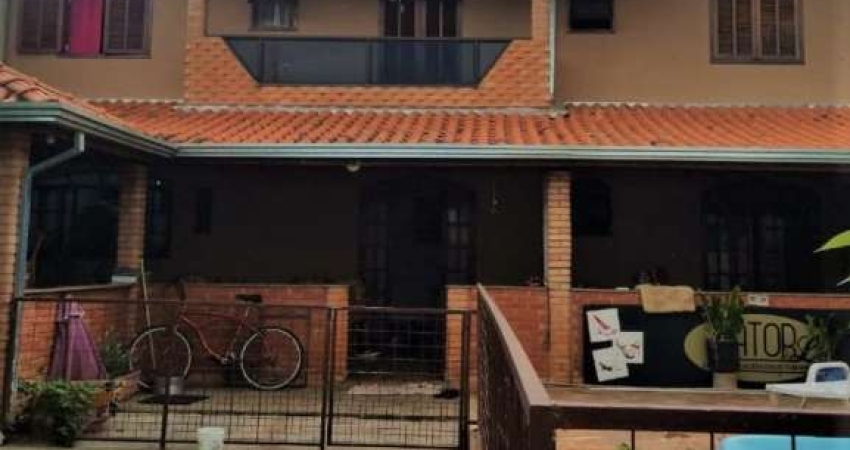CASA 03 DORMITÓRIOS 01 SUITE COM PISCINA EM BOITUVA