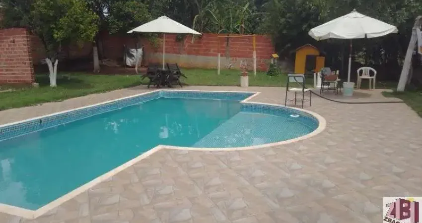 Chácara à venda em Boituva-SP, bairro Jerivá: 2 quartos, 1 sala, 2 banheiros, 6 vagas, 90m². Venha conferir!