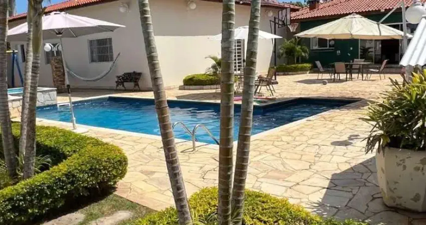 Chácara de Luxo à Venda em Localização Privilegiada: 7 Quartos, 4 Suítes, 5 Salas, 6 Banheiros, 6 Vagas - 210m².
