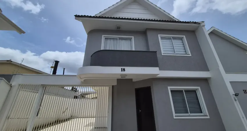 Sobrado em condomínio fechado no uberaba | 3 quartos i r$ 3.900 + taxas