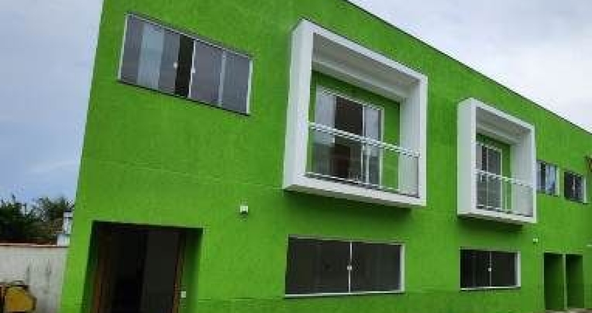 CASA EM CONDOMINIO