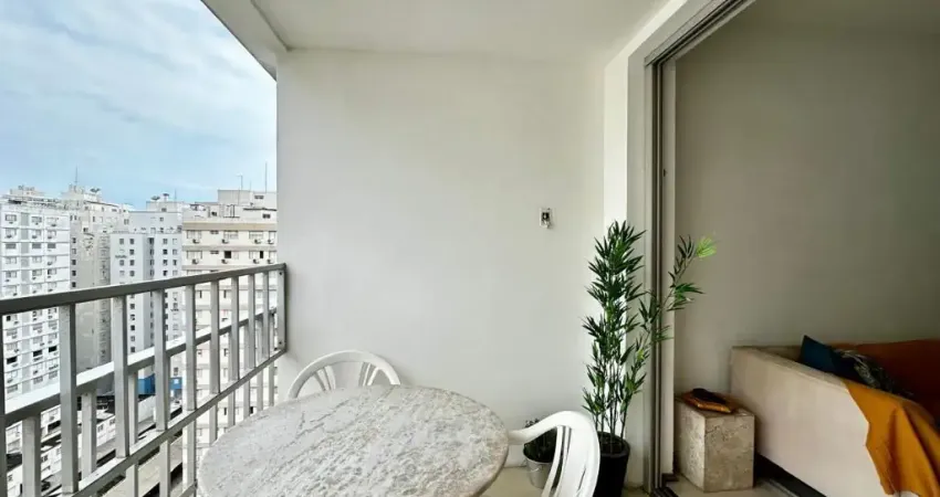 Lindo apartamento reformado 3 quartos,  100m da praia- Pitangueiras Guarujá