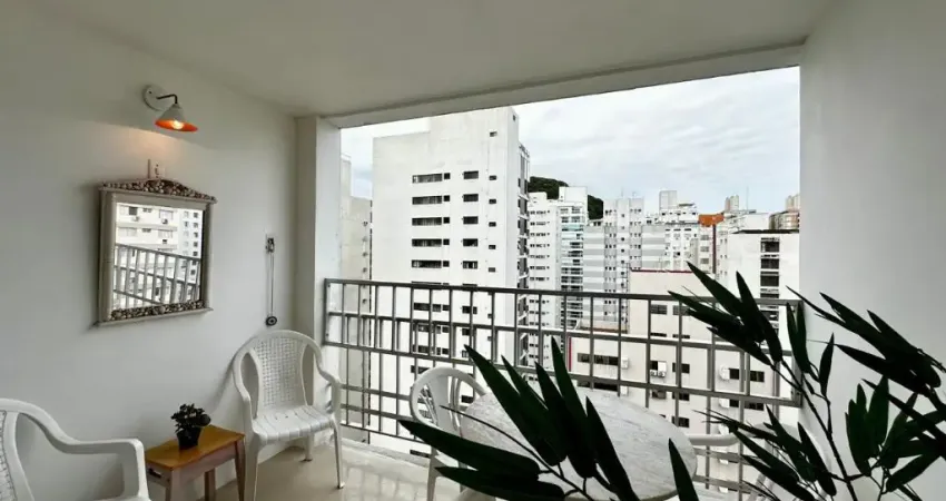 Lindo apartamento reformado 3 quartos, 100m da praia- pitangueiras guarujá