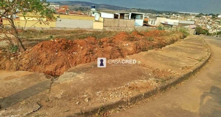 Terreno à venda, 755 m² por R$ 610.000,00 - Jardim Ribeiro - Varginha/MG