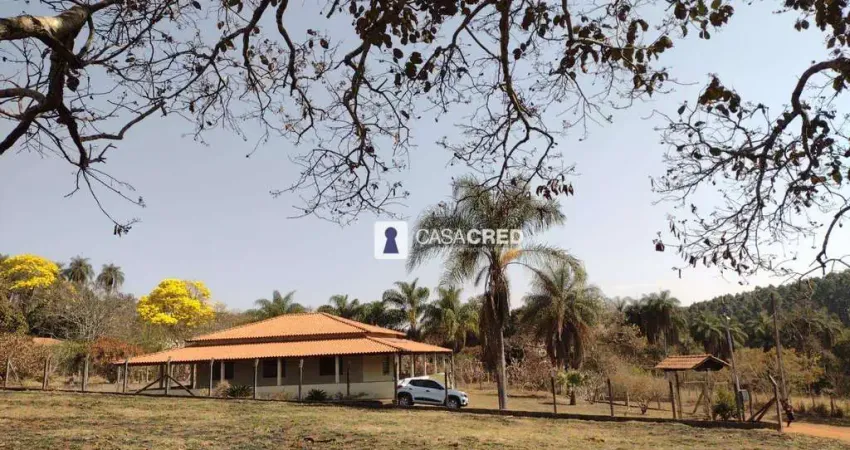 Chácara com 3 dormitórios à venda, 1700 m² por R$ 570.000 - Zona Rural - Três Pontas/MG
