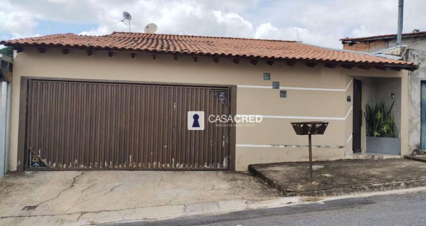 Casa com 3 dormitórios à venda, 190 m² por R$ 520.000,00 - Sagrado Coração - Varginha/MG