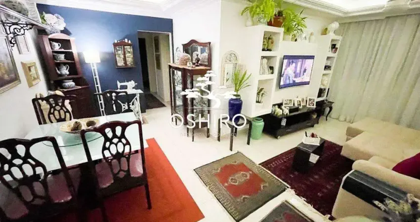 Apartamento em prédio frente praia de 2 quartos na ponta da praia em santos