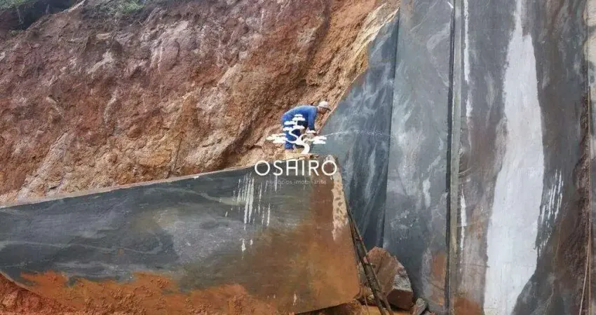 Vende-se jazida de granito - sub-solo não é a fazenda cód. 13710