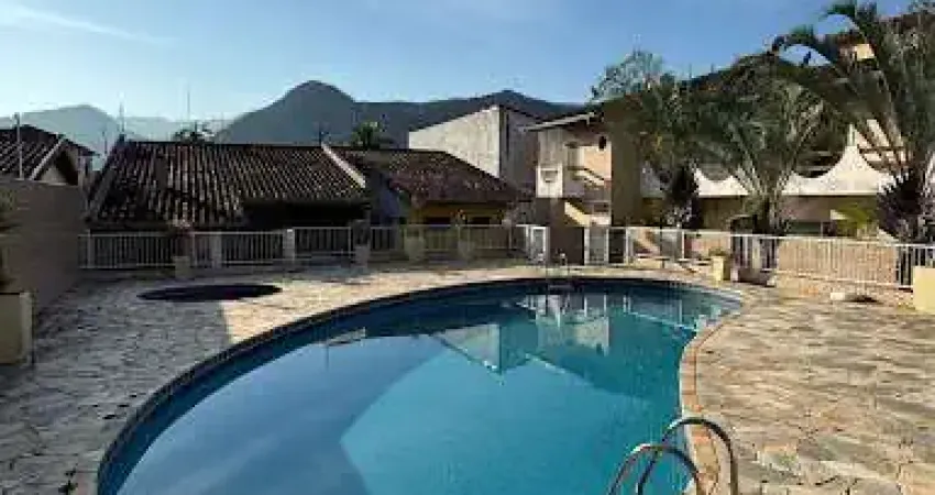 Sobrado com 3 dormitórios para alugar, 108 m² por R$ 3.500,00/mês - Martim de Sá - Caraguatatuba/SP