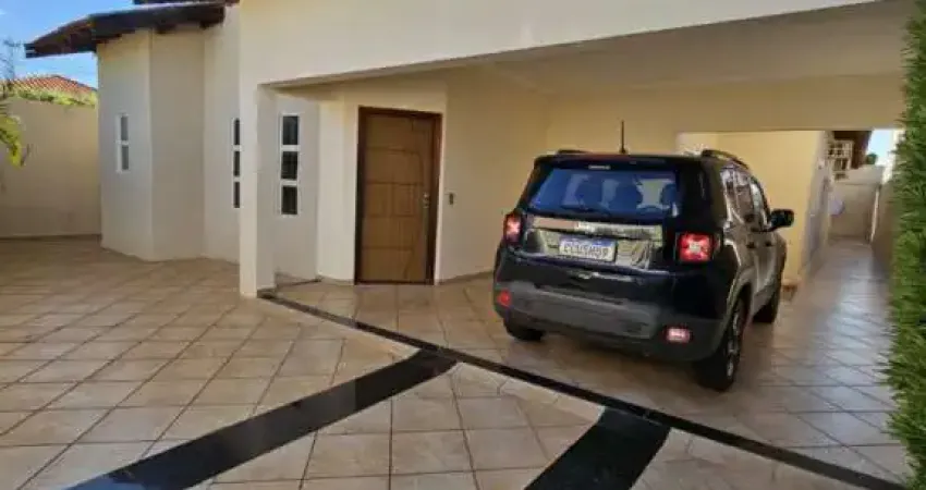 Casa com 3 quartos à venda na Avenida Irmãos Galinari, Village Regina, Penápolis