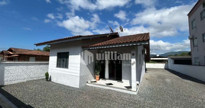 Casa com 3 quartos à venda no Centro, Guabiruba 