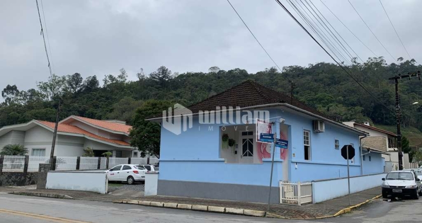 Casa comercial à venda no Azambuja, Brusque 