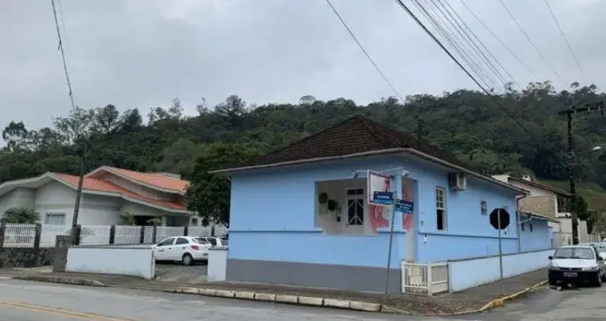 Casa comercial à venda no Azambuja, Brusque 