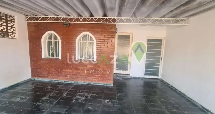 Imperdível oportunidade de compra: Casa com 3 quartos, 1 suíte e 2 vagas em Jacareí-SP, Vila Martinez!