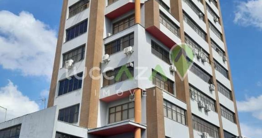 Sala Comercial no Centro de Jacareí-SP: 1 sala, 1 banheiro, 1 vaga de garagem, 48,59 m² de área. Compre ou alugue agora!