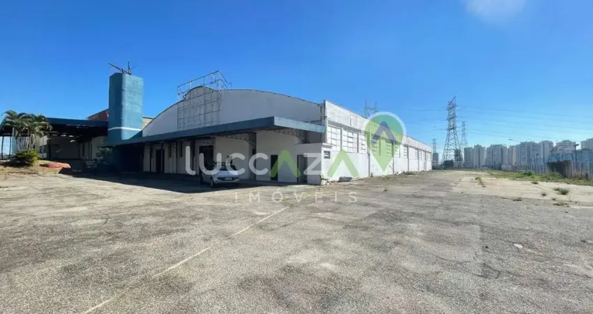 Locação de Galpão Industrial na Vila Betânia - São José dos Campos-SP: 2 Salas, 5 Banheiros, 22 Vagas de Garagem!