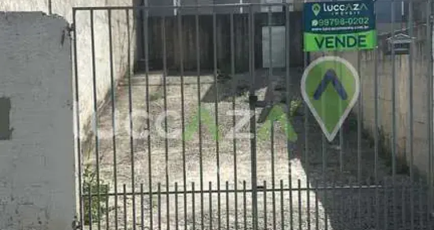 Casa à venda em Jacareí-SP no Parque Imperial: 1 quarto, 2 salas, 1 banheiro, 4 vagas de garagem, 51,00 m².