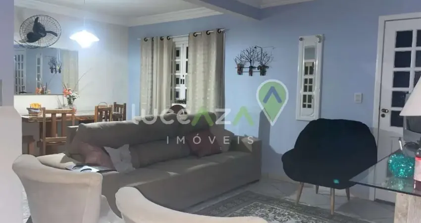 Imperdível casa à venda em Jacareí-SP: 5 quartos, 1 suíte, 3 salas, 4 banheiros, 5 vagas de garagem e 284,78 m² de área no Jardim Terras de São João!