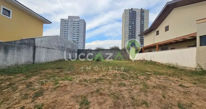 Terreno em condomínio de 350m² à venda em Jacareí-SP, no bairro Loteamento Villa Branca