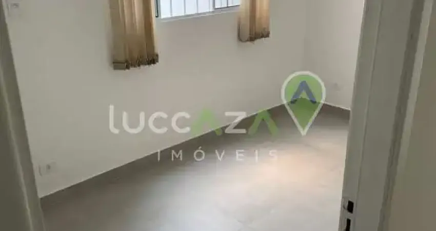 Casa de alto padrão para locação no centro de jacareí-sp: 4 quartos, 1 suíte, 2 salas, 3 banheiros, 2 vagas de garagem, 130m².