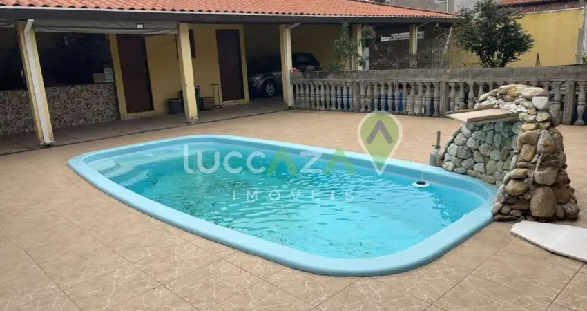 Imperdível: Casa à venda em Jacareí-SP, Residencial Parque dos Sinos - 3 quartos, 1 suíte, 1 sala, 3 banheiros, 2 garagens, 250m².