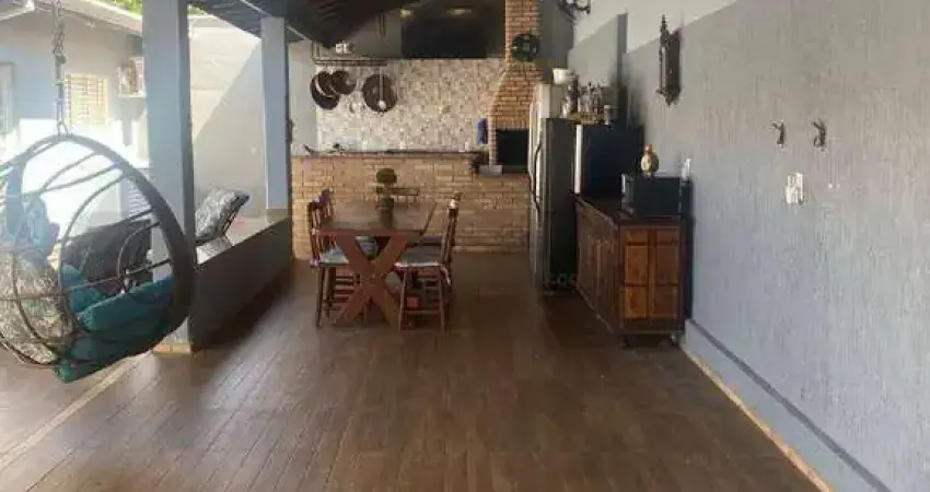 Casa com 4 dormitórios à venda, 171 m² por R$ 780.000,00 - Centro - Indaiatuba/SP