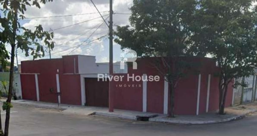 Casa Ampla com 2 Quartos | Imóvel de Esquina Para Locação no Valor R$ 2.500,00 | Próx Churrascaria