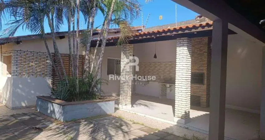 Casa terrea padrao a venda sendo 03 quartos com 02 suites no bairro santa cruz em cuiaba