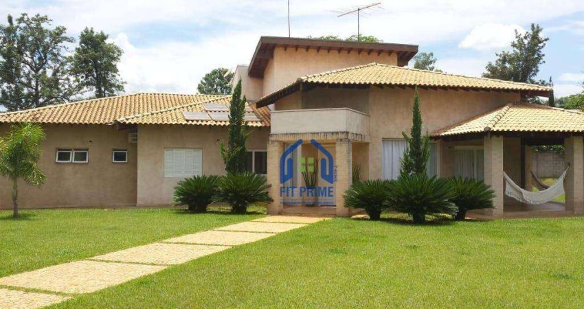 Chácara com 4 dormitórios à venda, 2200 m² por R$ 2.600.000,00 - Monte Carlo  - Guapiaçu/SP